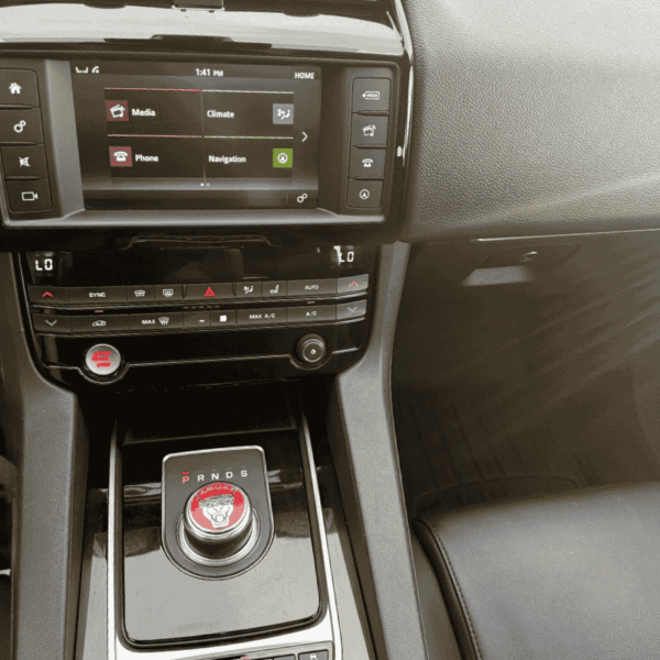 Pro cars Jaguar F-Pace 2017 Black